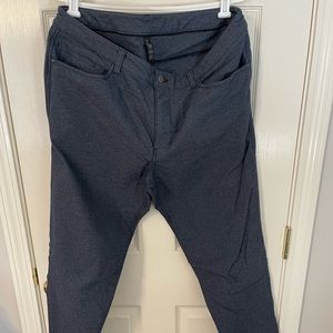 Lululemon ABC pant waist 36”. EUC. Only worn twice. See photos.